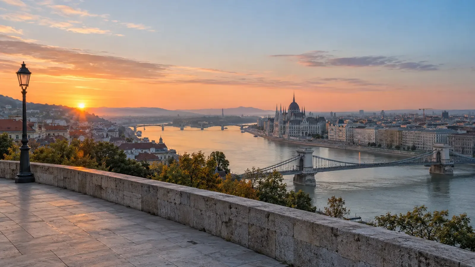 Budapest panorámája hajnalban, tiszta kilátással